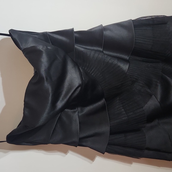 Mini dress - Picture 2 of 4